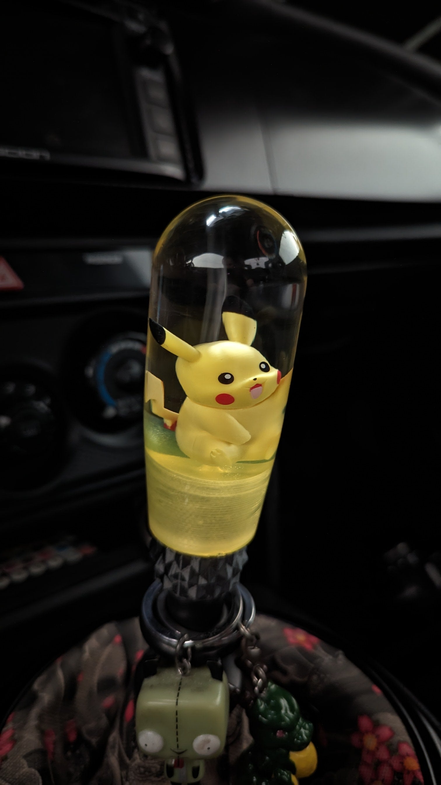 Waving Pikachu 4" Bubble Top Cylinder