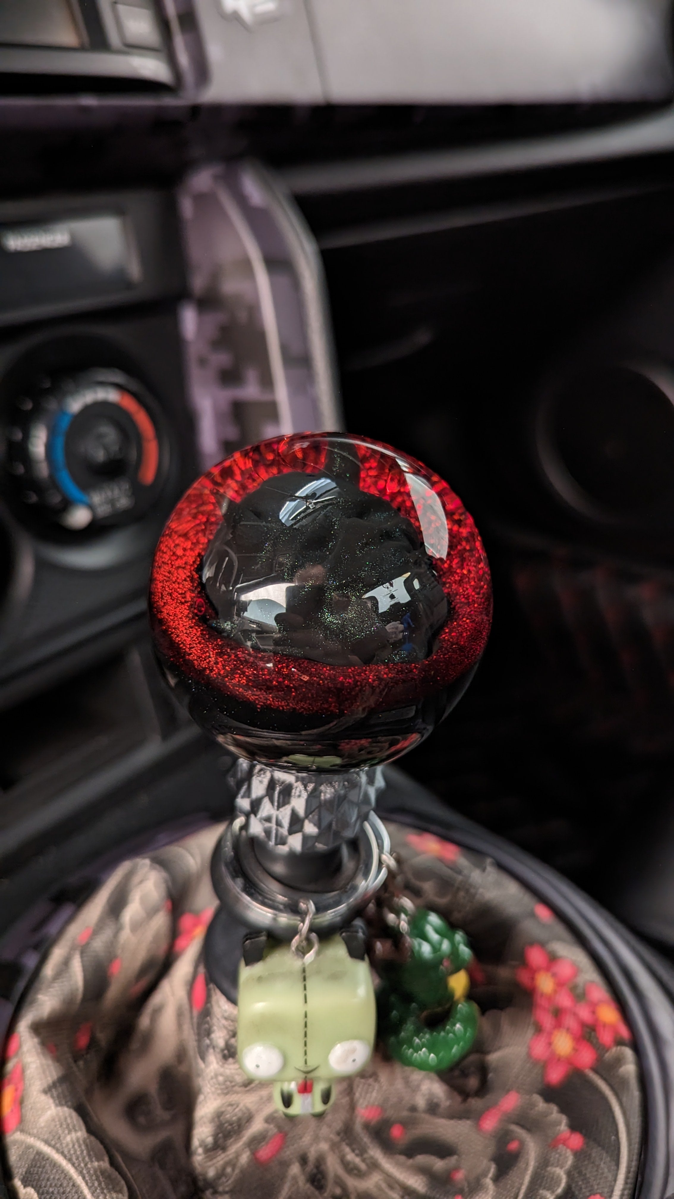 Oni Demon Red/Black 2.5" Sphere