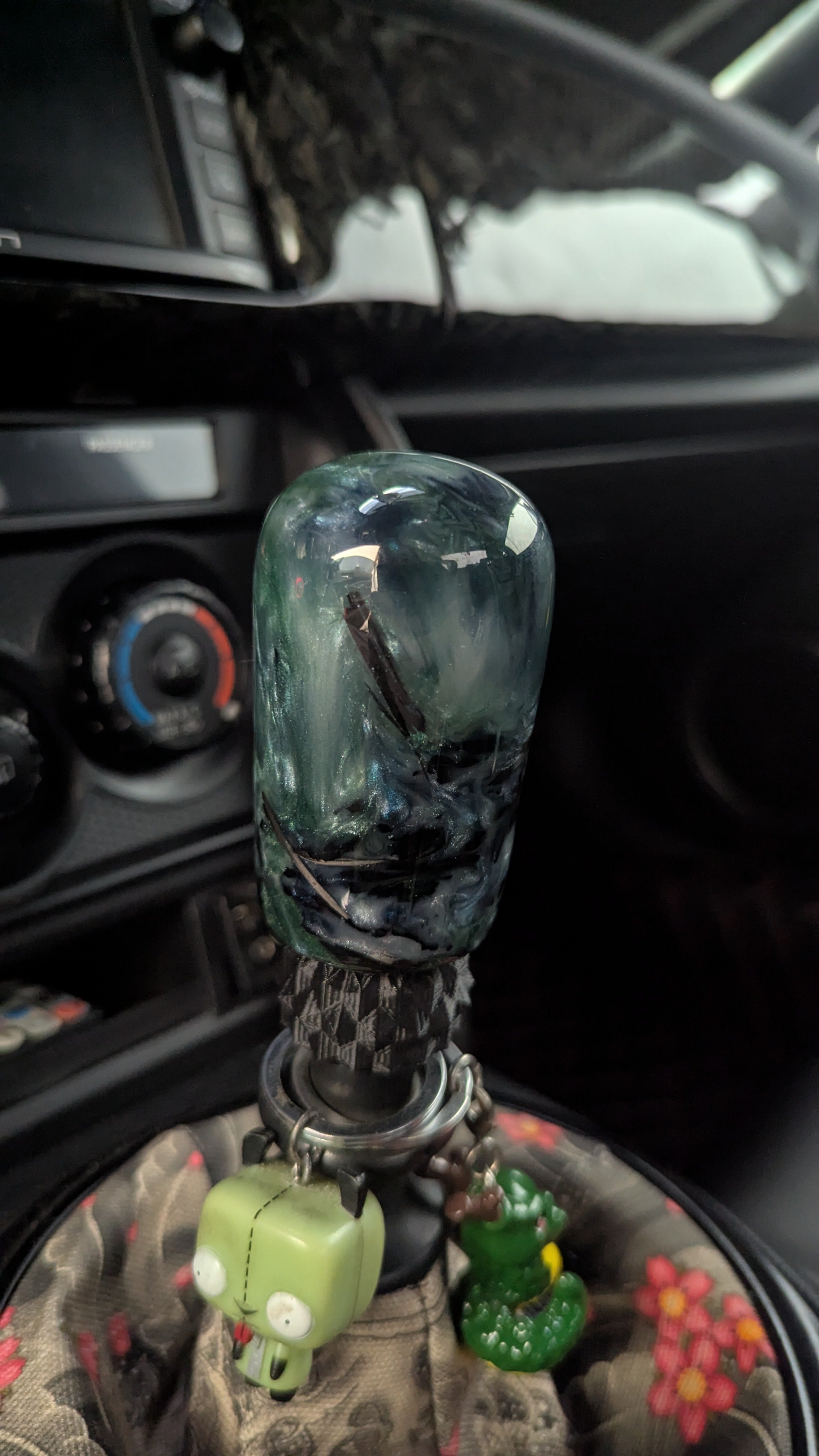 3" Aquamarine/Deep Sea Carbon Teardrop