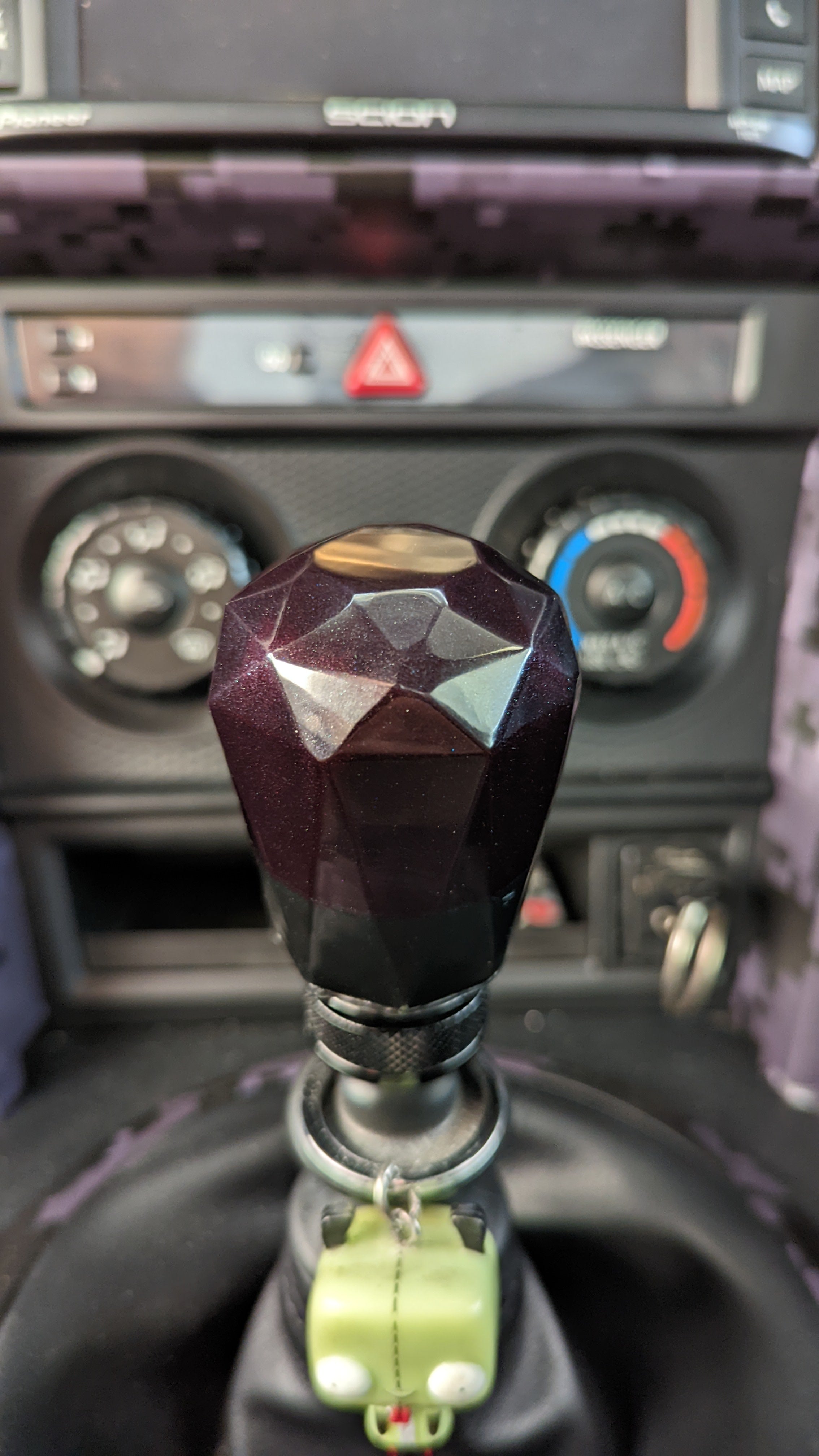 Maroon Metallic/Black 2" Diamond