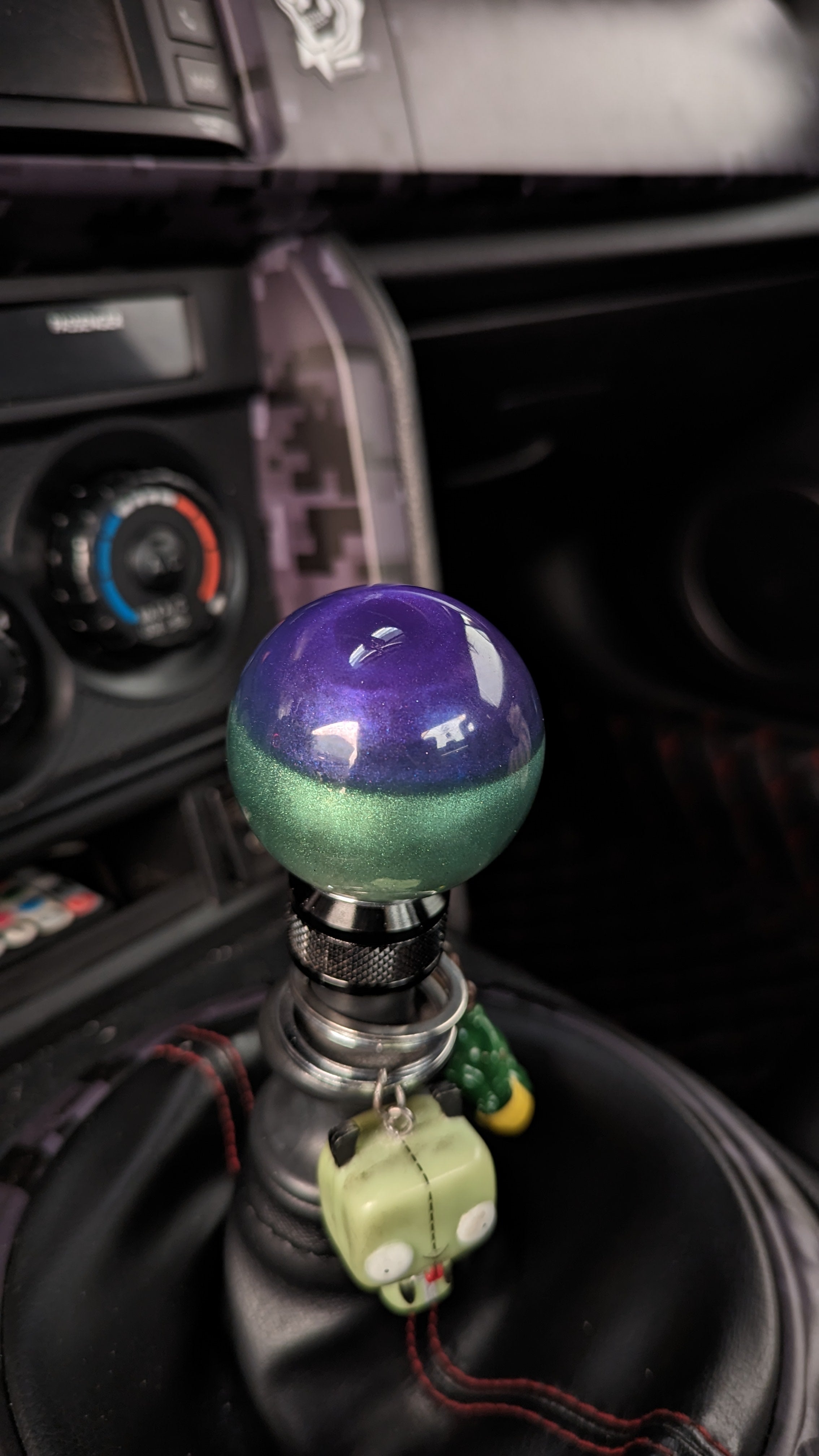 Aurora Purple/Green Pearl 2" Sphere